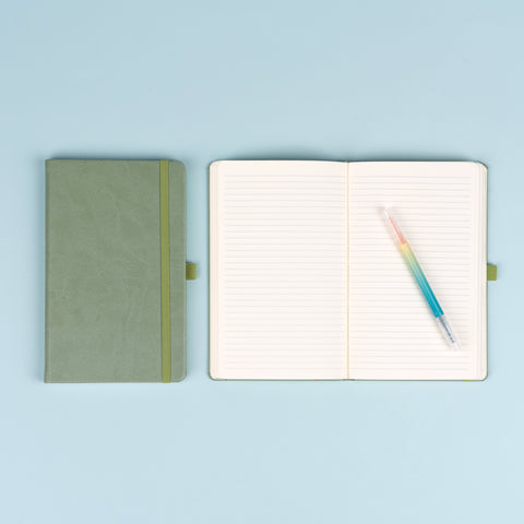 Notebook Green, lined, 13 × 21 cm