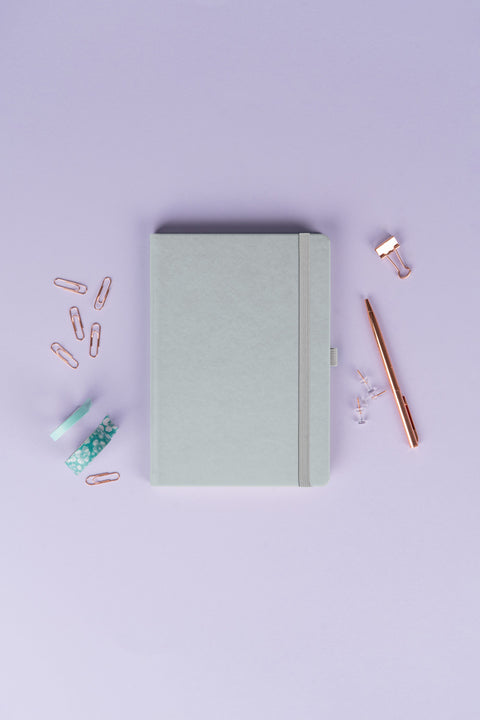 Notebook Balacron silver, lined, 15 × 21 cm