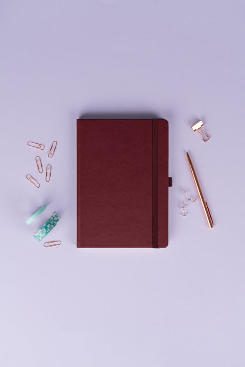 Notebook Balacron red, dotted, 15 × 21 cm