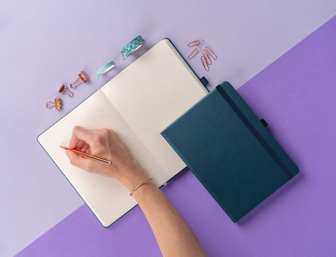 Notebook Aprint Neo blue, dotted, 15 × 21 cm