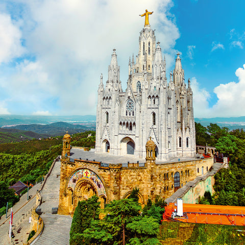 Grid calendar Barcelona 2026, 30 x 30 cm